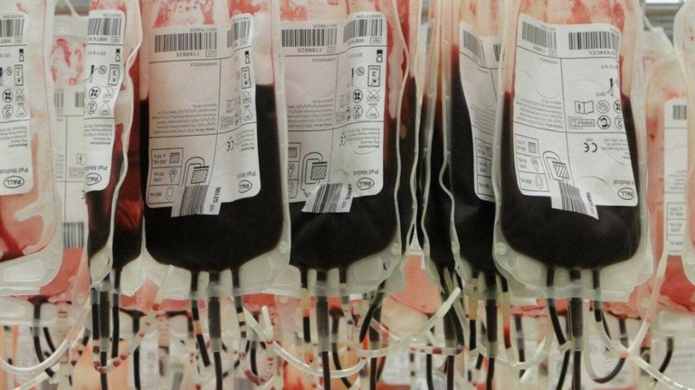 Reino Unido: quase 400 crianças contraíram HIV em transfusões