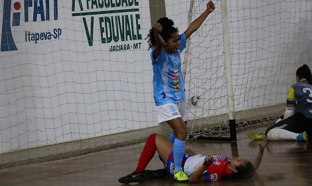 SELJ/MAC goleia ‘rival caseiro’ na estreia da Copa Estadual de futsal feminino