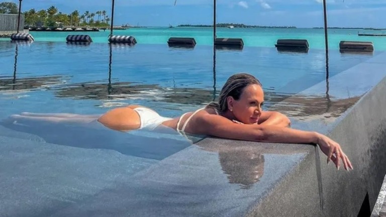 Eliana faz clique raríssimo e exibe shape trincado: ‘Entrando no clima das férias’