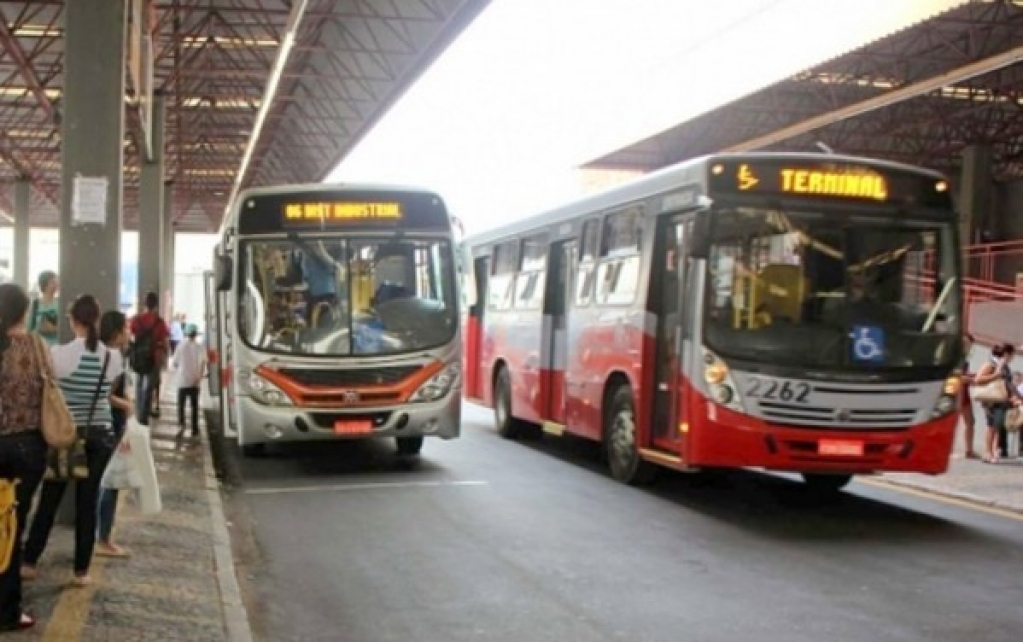 Empresa de ônibus pede R$ 9,4 milhões de indenização à prefeitura em Marília