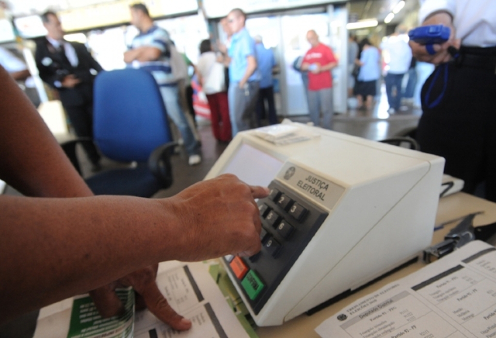 TSE abre cadastro para voto em trânsito; veja prazo