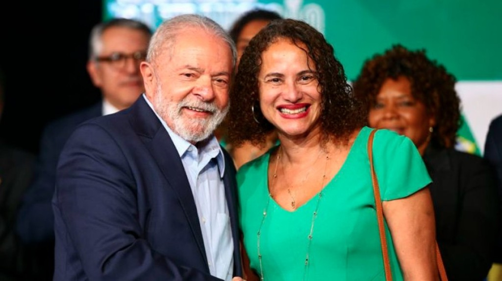 Luciana Santos toma posse como ministra da Ciência e Tecnologia