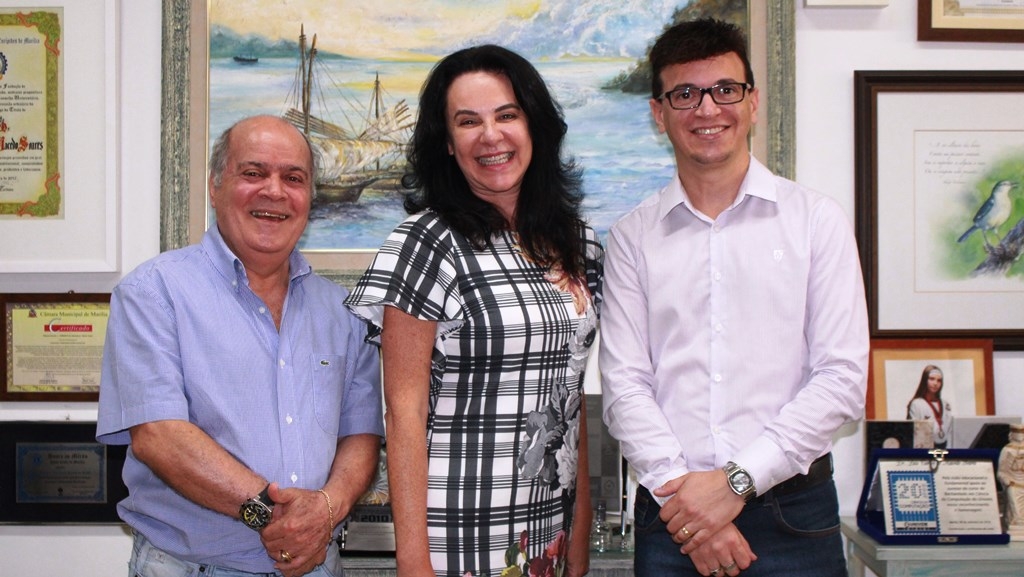 Reitor do UNIVEM, Luiz Carlos de Macedo Soares; Pró-reitora de Graduação, Raquel Ferraroni Sanches, e o coordenador dos cursos do IST, Leandro Tenório