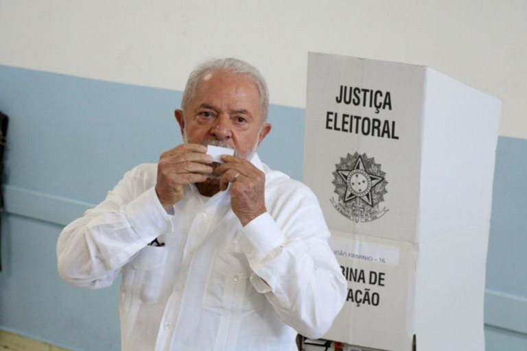 Lula é eleito para terceiro mandato como presidente do Brasil