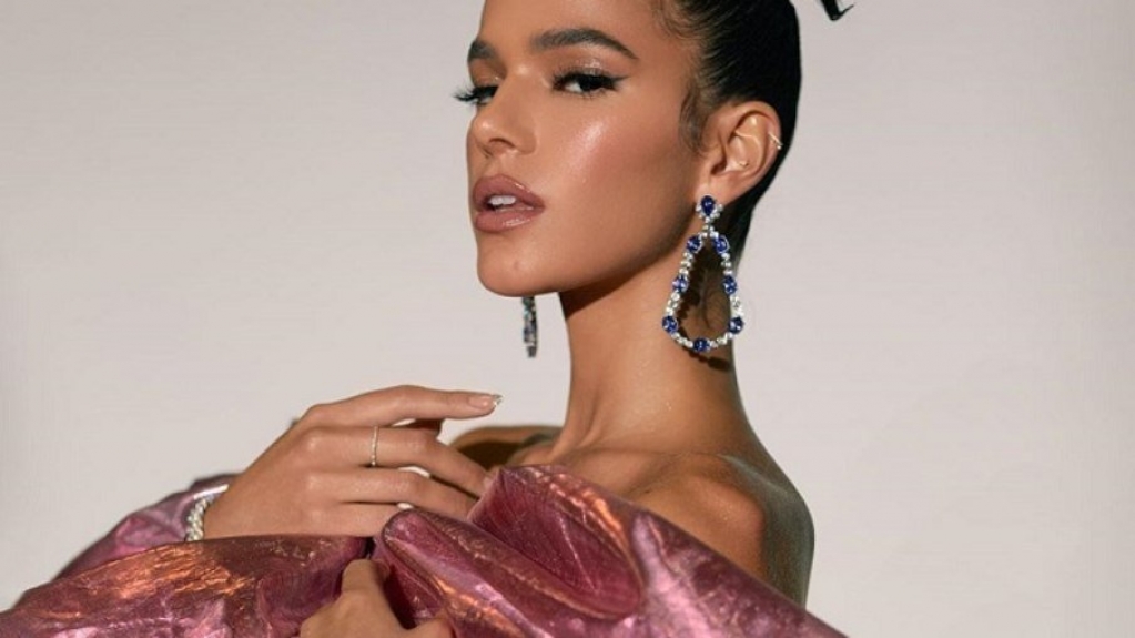 Bruna Marquezine lembra apoio de Adriana Esteves e fala sobre ansiedade Bruna Marquezine lembra apoio de Adriana Esteves e fala sobre ansiedade