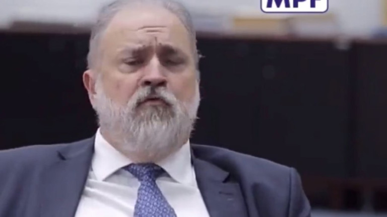 Aras defende as urnas eletrônicas: "Acreditamos no sistema"