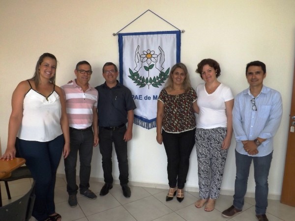 Assistente social Marcela Andrade, Marcos Carchedi, Papinha (prefeito de Oscar Bressane), Renata Sandalo, Ana Maria Camporez e o psicólogo Everton Alves Ferreira