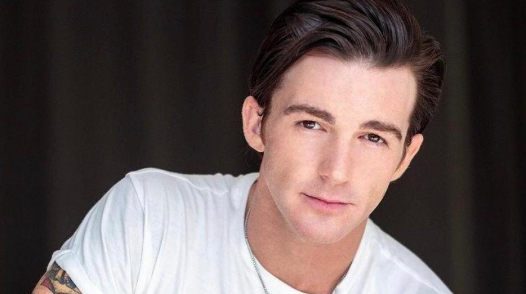 Ator Drake Bell, de Drake & Josh, é condenado por crimes contra menor de idade Ator Drake Bell, de Drake & Josh, é condenado por crimes contra menor de idade