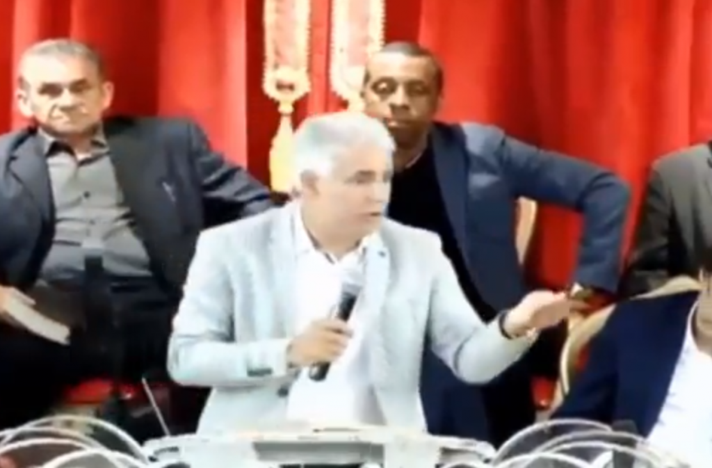 Vídeo de pastor famoso cria polêmica com católicos na internet