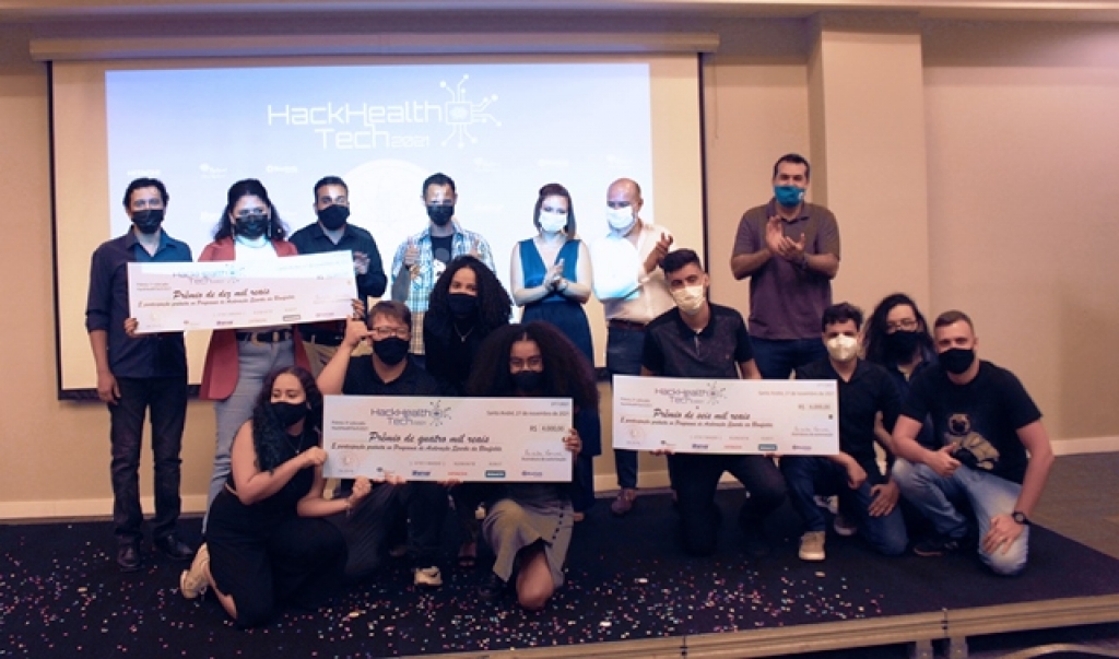 Acadêmicos da Unimar são premiados no evento internacional HackHealthTech 2021