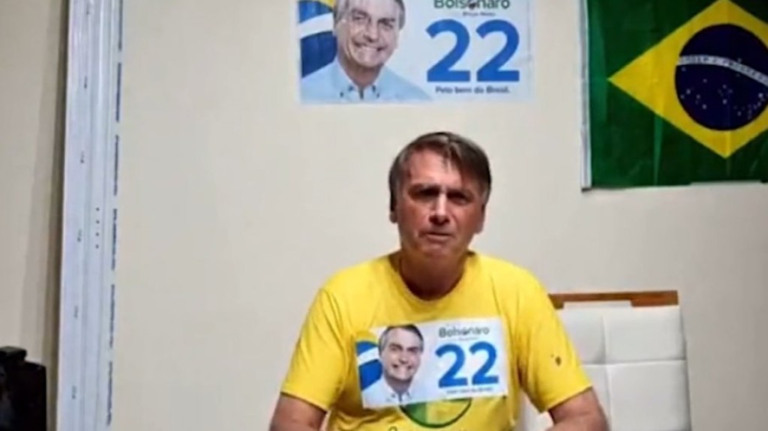 Bolsonaro chama Moraes de vil e ataca: 'Tá pensando o que da vida?'