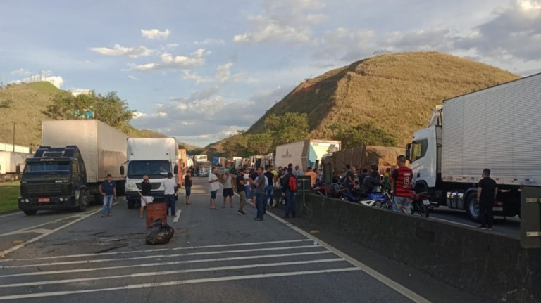 CNT se posiciona contra a paralisação dos caminhoneiros