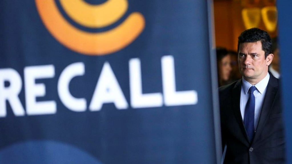 Moro é pré-candidato mais competitivo em 2º turno contra Lula, mas ainda perde