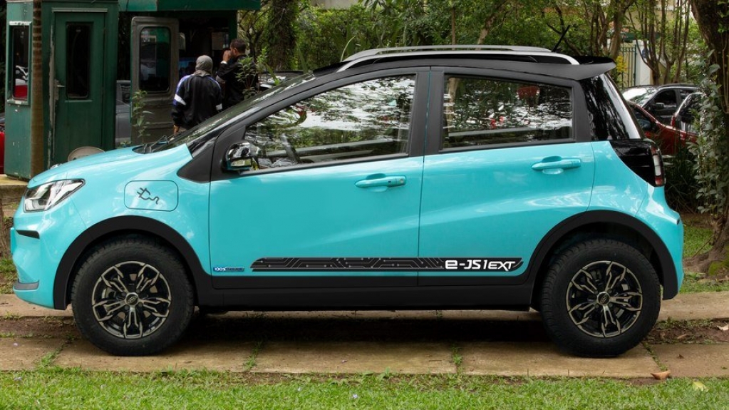 JAC Motors lança versão aventureira EXT de seu elétrico EJS-1