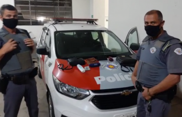 Jovem é acusada de furtar objetos em carros de estacionamento em Marília