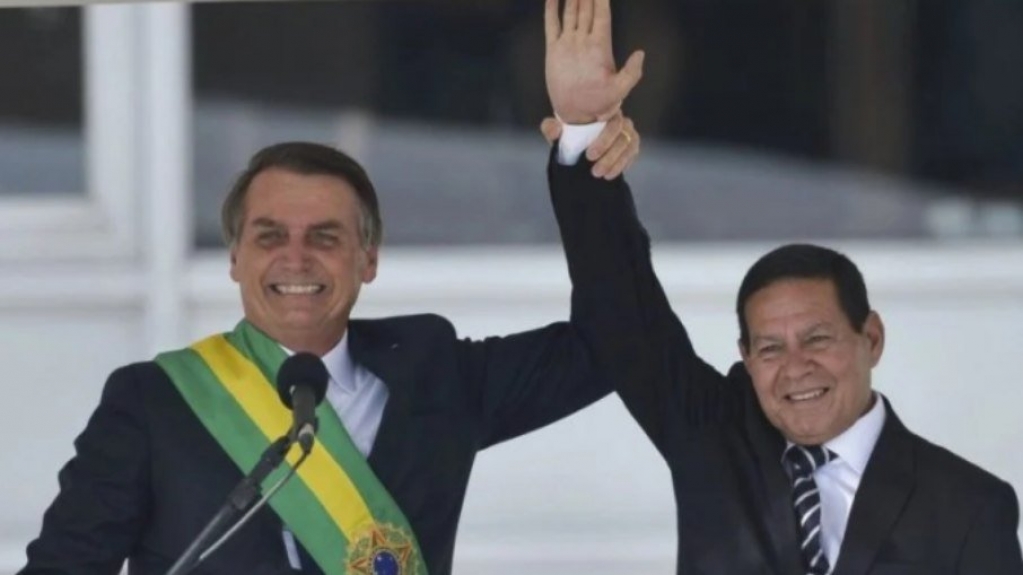TSE retoma julgamento de ação que pede cassação da chapa presidencial