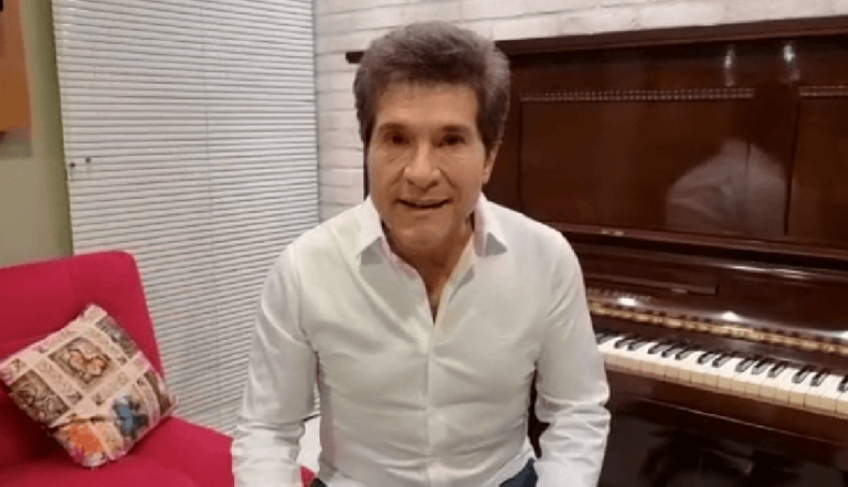 Cantor Daniel grava mensagem para alunos e equipes da Apae de Marília