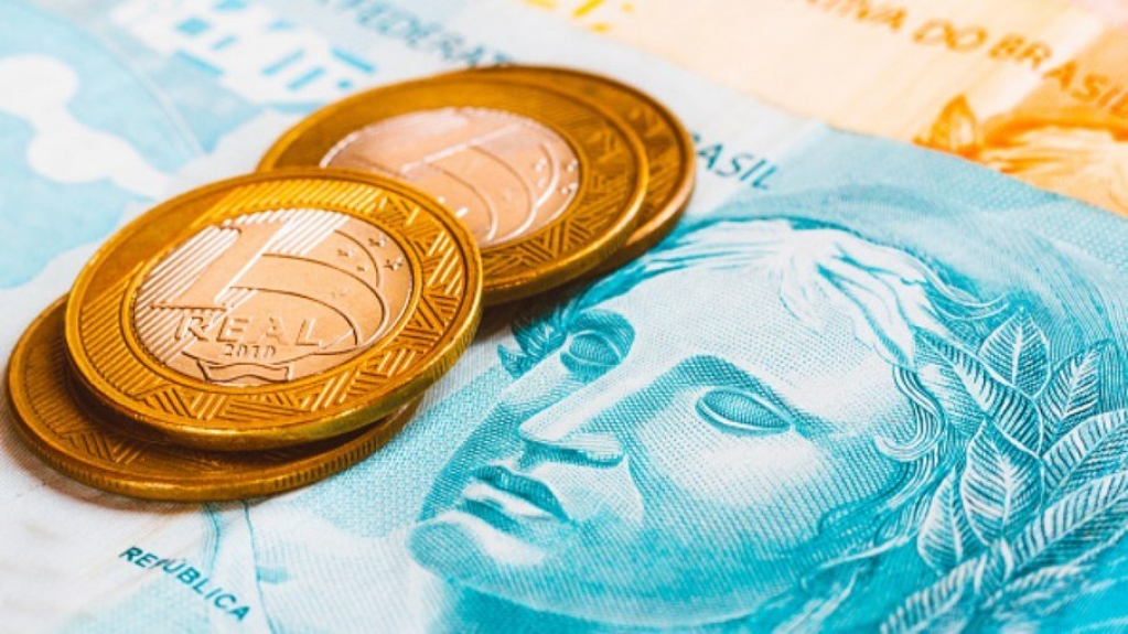 Reajuste salarial foi de 6,5% até novembro; abaixo da inflação Reajuste salarial foi de 6,5% até novembro; abaixo da inflação