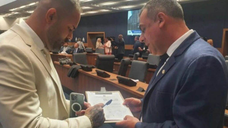 Deputado entra com pedido de CPI dos institutos de pesquisa na Alerj