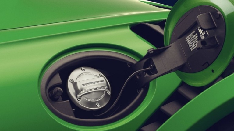 Porsche investe US$ 75 milhões na produção de combustíveis sintéticos