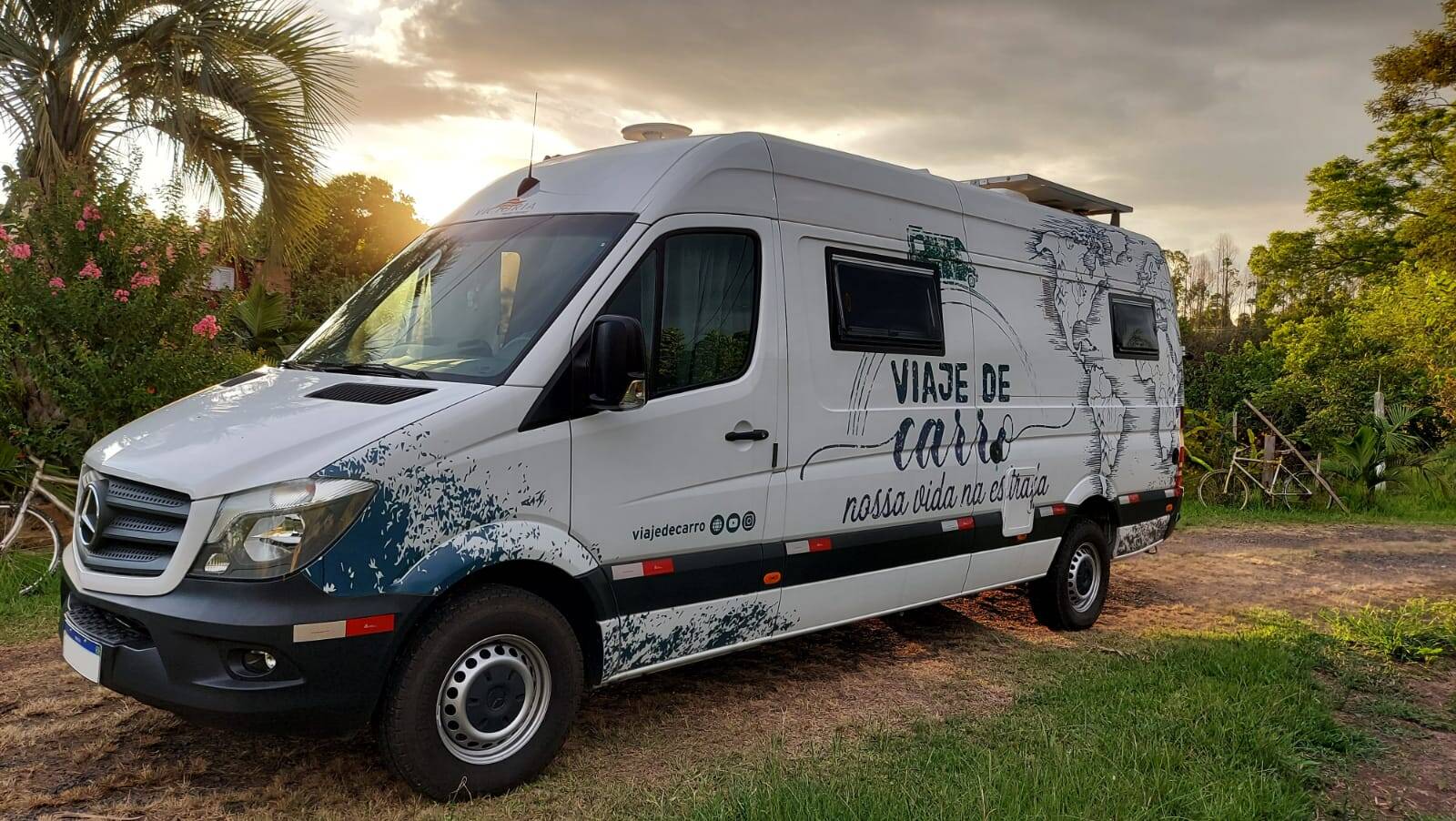 Apaixonados pela estrada, casal vende apartamento para viajar a bordo de um motorhome. Foto: Viaje de Carro