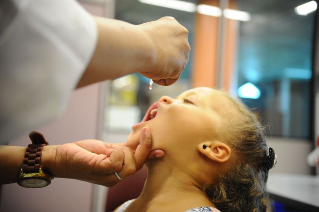 Saúde de Marília alerta para países que exigem vacinas contra pólio e meningite Saúde de Marília alerta para países que exigem vacinas contra pólio e meningite