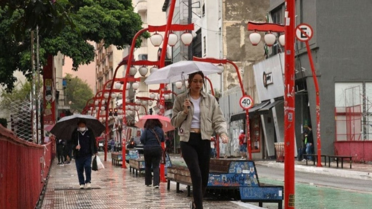 Chuva volta a se espalhar por grande parte do país nesta quinta (9)