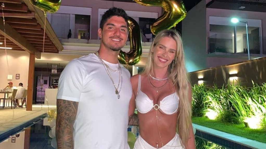 "Alguém sempre vai ter algo a dizer sobre você", diz Yasmin Brunet "Alguém sempre vai ter algo a dizer sobre você", diz Yasmin Brunet