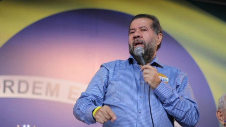 Reprodução Twitter Carlos Lupi em reunião do CNPS