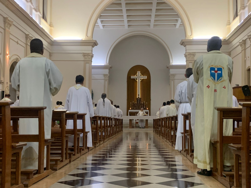 Bispo e padres de Marília participam em retiro anual do clero em Agudos