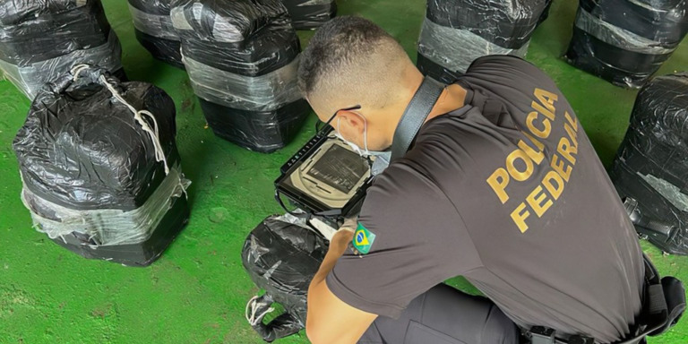 © Polícia