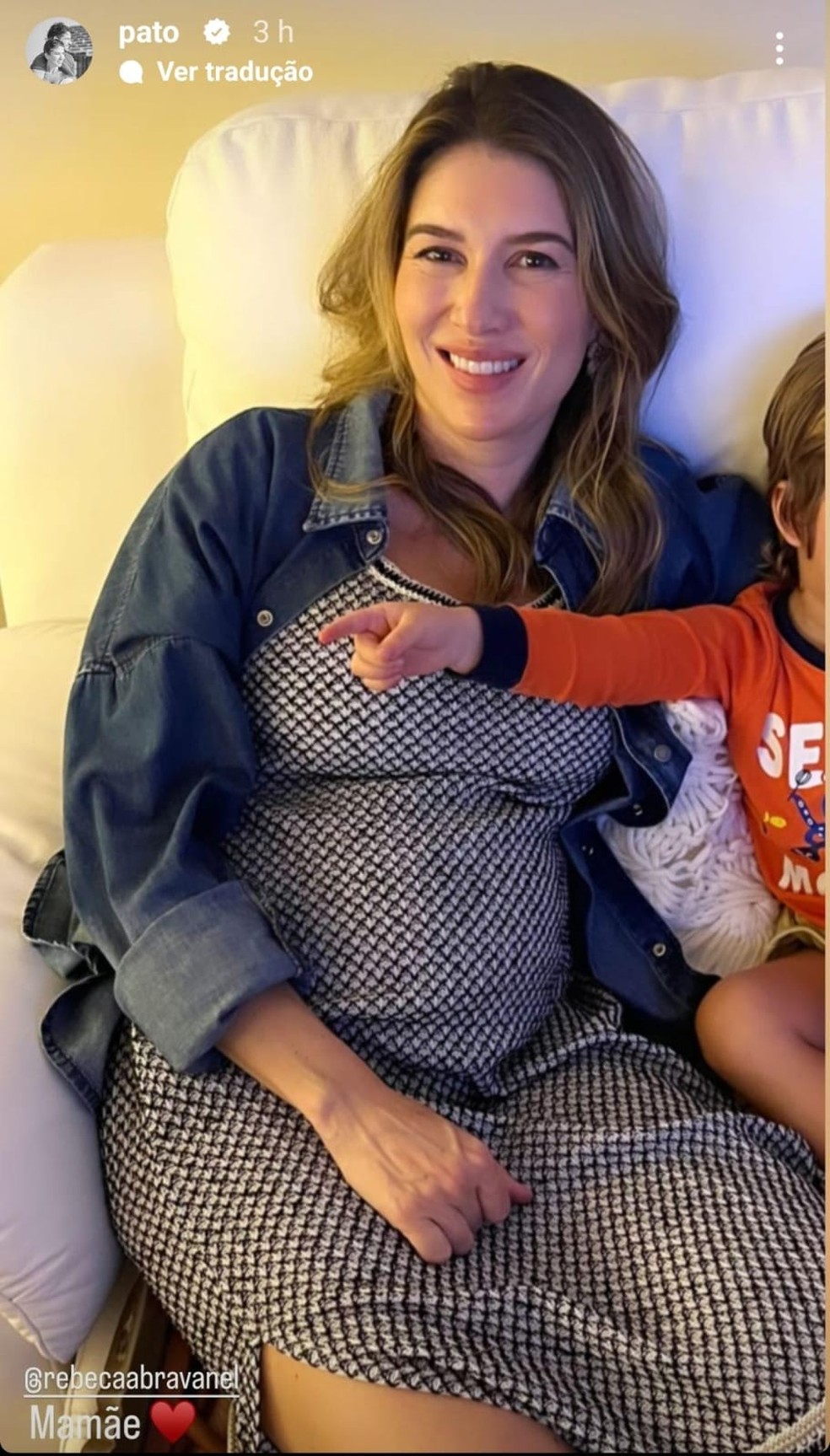 Grávida, Rebeca Abravanel exibe barriga pela primeira vez na web — Foto: Instagram