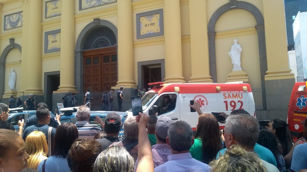 Tiroteio em catedral de Campinas deixa cinco mortos