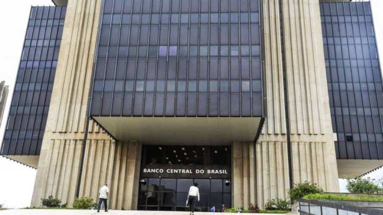 Queda do dólar ajuda no combate à inflação, diz Campos Neto