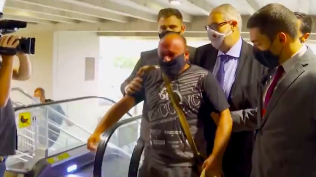 Réu do caso Kiss passa mal antes de julgamento: "Eu não sou assassino"