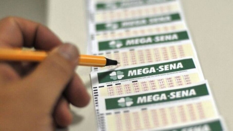 Mega-Sena premia R$ 20 milhões nesta quarta; confira as dezenas
