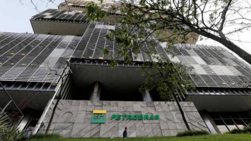 Petrobras tem disputa por diretorias após novo presidente assumir Petrobras tem disputa por diretorias após novo presidente assumir