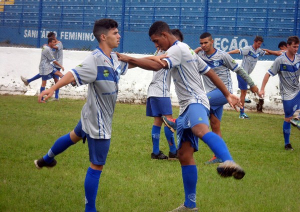 Após folga, Maquinho recebe Penapolense