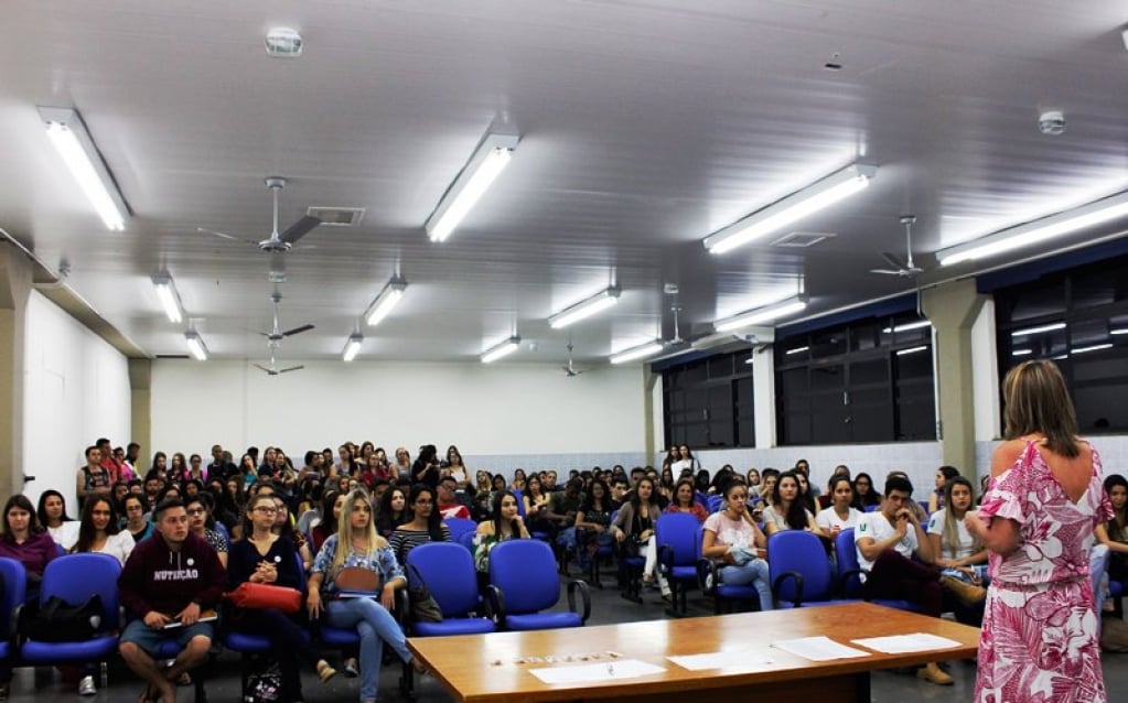 Unimar celebra dia do nutricionista com prêmios a estudantes