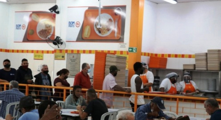Marília renova convênio para Bom Prato com jantar e finais de semana