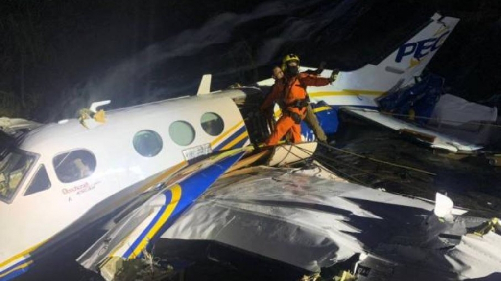 Rapaz que guinchou avião de Marília Mendonça conta o que viu no local Rapaz que guinchou avião de Marília Mendonça conta o que viu no local
