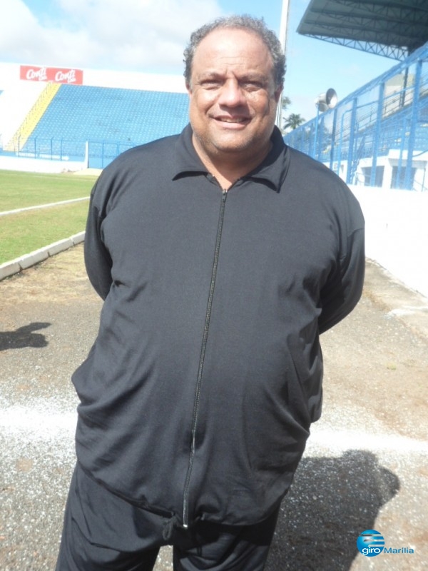 Técnico Marco Aurélio Jorge vai armar a equipe para tentar segurar o Santos