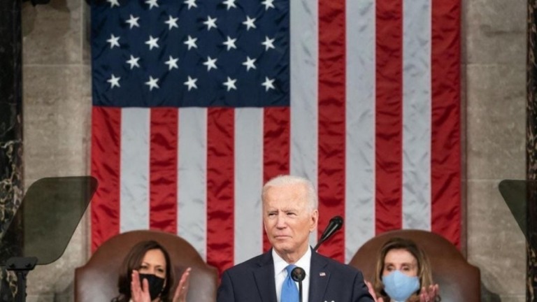 Biden impõe novas sanções à Rússia, agora no setor de energia