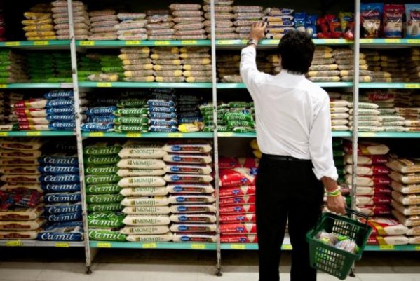 Vendas em supermercados crescem 2,2% em 2014