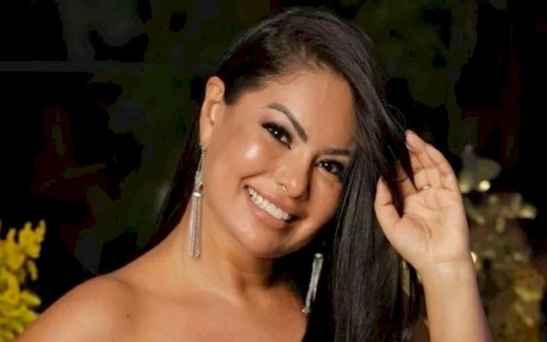 Paulinha Abelha, do Calcinha Preta, morre aos 43 anos Paulinha Abelha, do Calcinha Preta, morre aos 43 anos