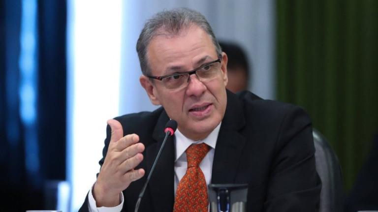 Bento Albuquerque deve ser demitido de Itaipu nos próximos dias