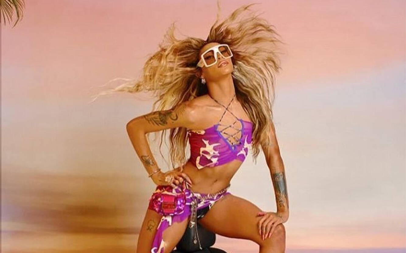 Pabllo Vittar usando roupa da estilista Jheni. Foto: Reprodução/Instagram