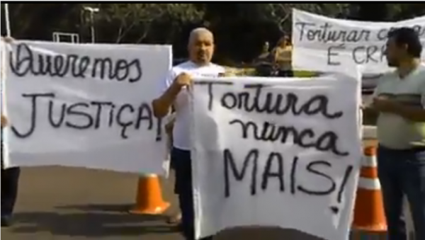 Agressão a crianças em creche causa protesto; veja manifestação