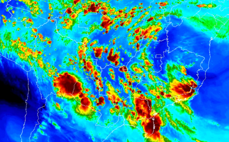 Meteorologia prevê calor e risco de chuva até Natal; veja detalhes Meteorologia prevê calor e risco de chuva até Natal; veja detalhes