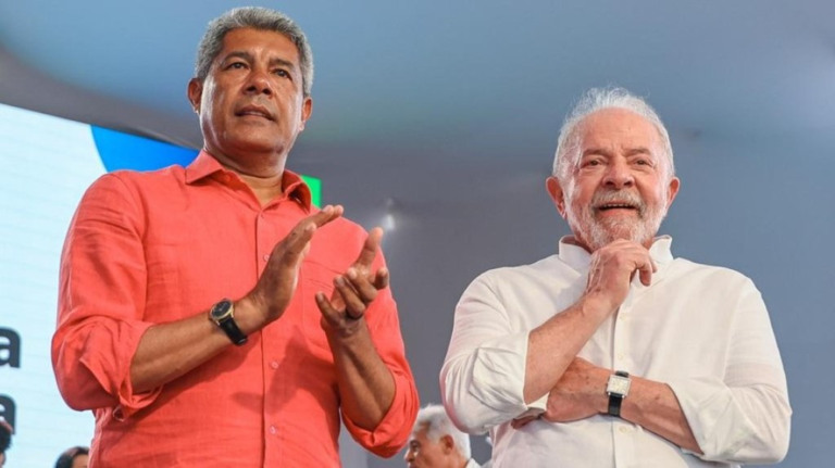 Lula diz que precisa tirar bolsonaristas "escondidos" dos ministérios